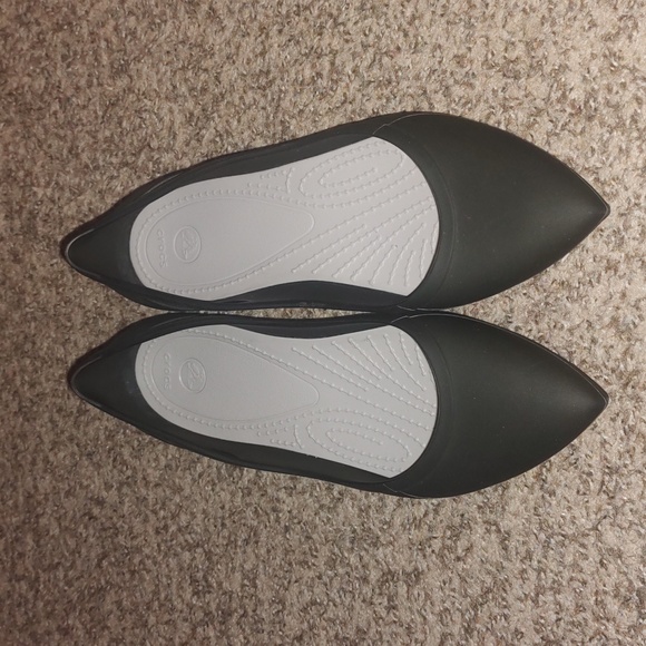 Crocs Women's Black Rio Pointed Toe Ballerinas with Cutouts US Size 8 - Picture 1 of 9